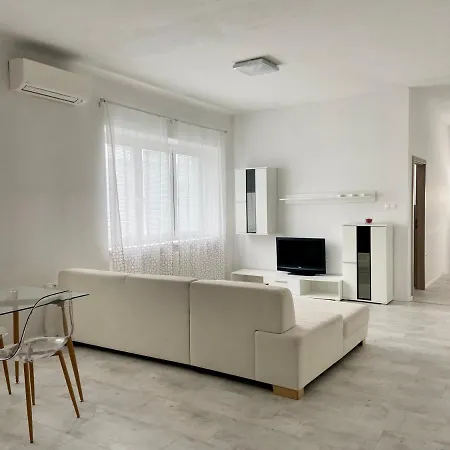 Apartmán White In